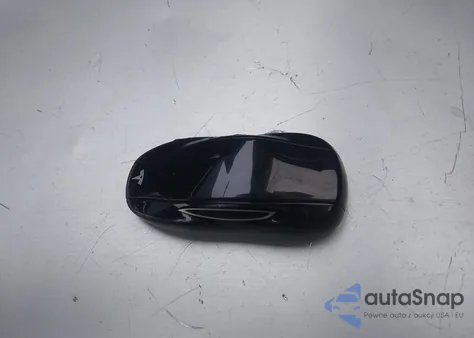 2013 Tesla Model S z USA, uszkodzony, nr VIN 5YJSA1CN8DFP06272